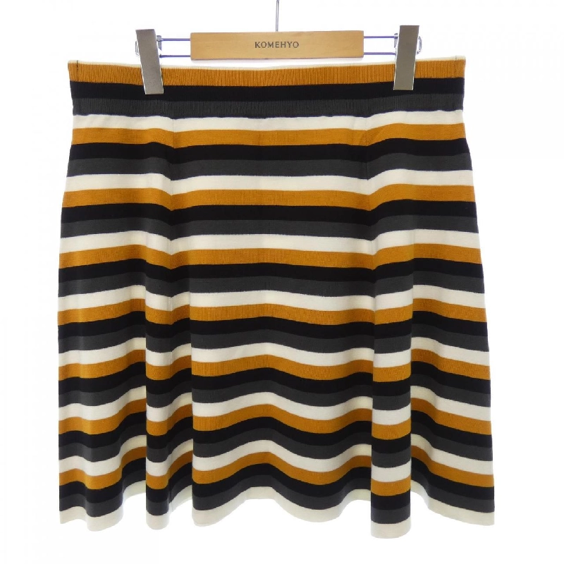 【Mã giảm giá】J.W.ANDERSON váy 652107