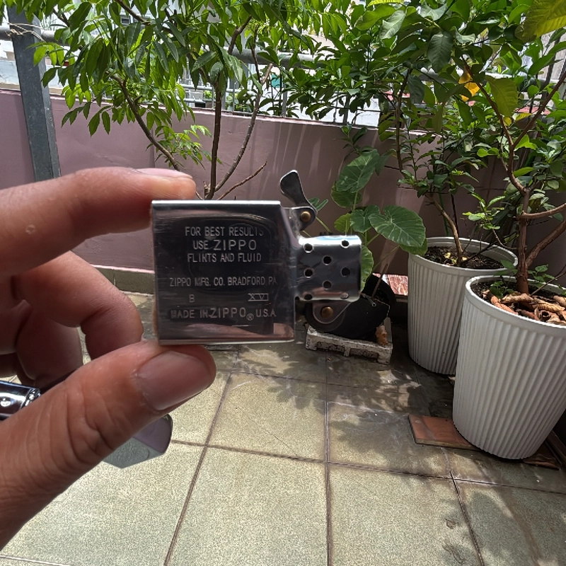 Hộp quẹt zippo 2004 made in Usa 450846