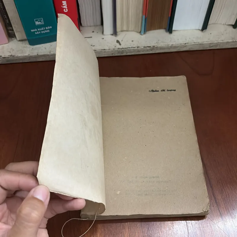 II Sách Xưa: Nhầm Đối Tượng - Nhiều Tác Giả - 1987 605994