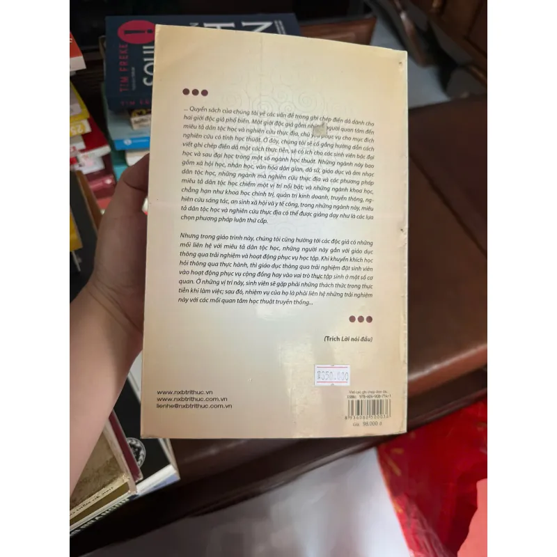 Viết Các Ghi Chép Điền Dã Dân Tộc Học – Emerson | Sách Nghiên Cứu Xã Hội Học- K4 1026027