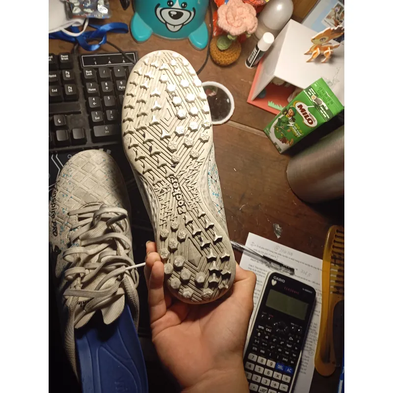 Giầy đá bóng 753324