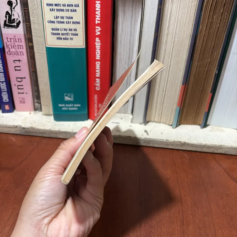 II Tập Truyện Ngắn Thiếu Nhi: Bông Hoàng Ngọc - Trần Đồng Minh - 2002 757916