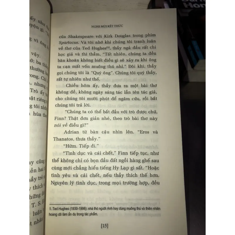 Nghe mùi kết thúc -Julian Barnes 1023777