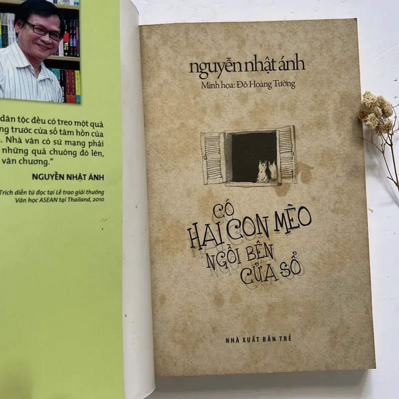 Có Hai Con Mèo Ngồi Bên Cửa Sổ – Nguyễn Nhật Ánh 600479