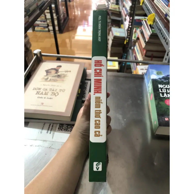 Hồ Chí Minh niềm thơ ca cao cả 977550