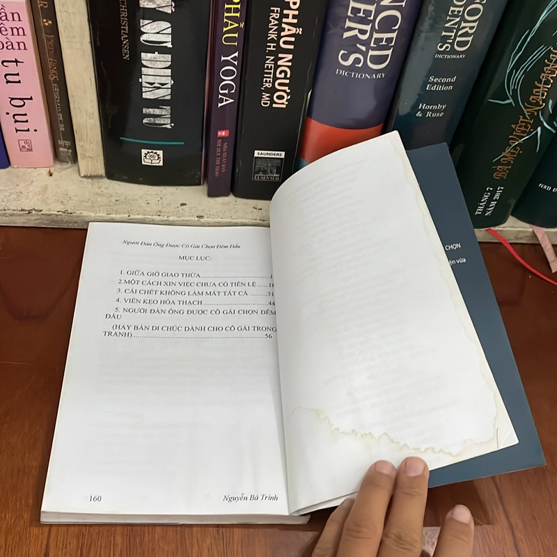 II Tập Truyện Ngắn: Người Đàn Ông Được Cô Gái Chọn Đêm Đầu - Nguyễn Bá Trình - 2018 544387
