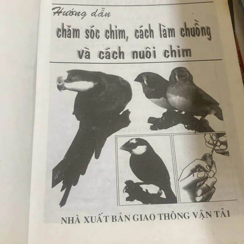 sách thú cưng: HƯỚNG DẪN CHĂM SÓC CHIM cách làm chuồng và cách nuôi chim DAVID ANDERTON 361746
