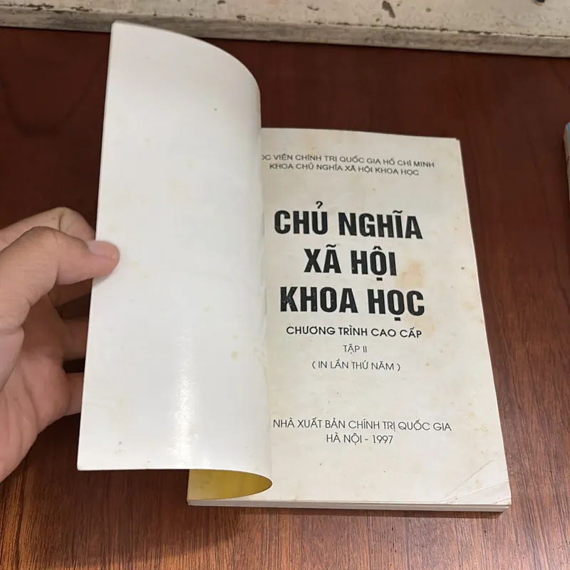 II Tựa sách: Chủ Nghĩa Xã Hội Khoa Học _ Chương Trình Cao Cấp (2 Tập) - 1997 603150