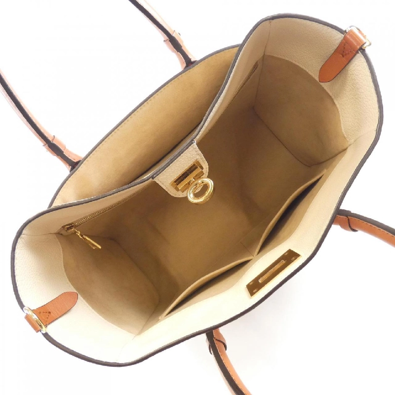 Túi Louis Vuitton On My Side MM M53825 618689