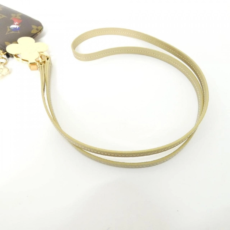 Louis Vuitton Monogram (Vivienne Winter Holiday) Phone Holder M15338 - Hàng hiệu Authentic 808019