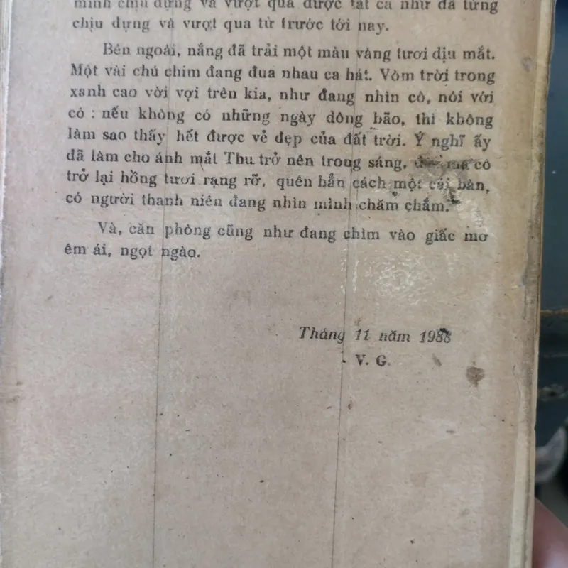 Có Những Cuộc Tình của tác giả Vũ Gia.
(1988) 573963