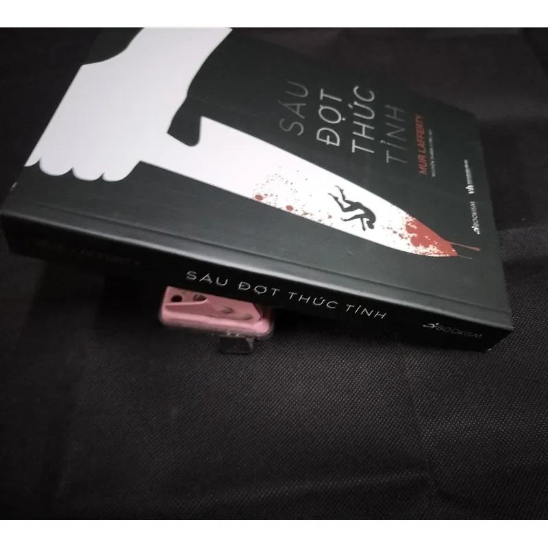 SÁU ĐỢT THỨC TỈNH - MUR LAFFERTY 701058