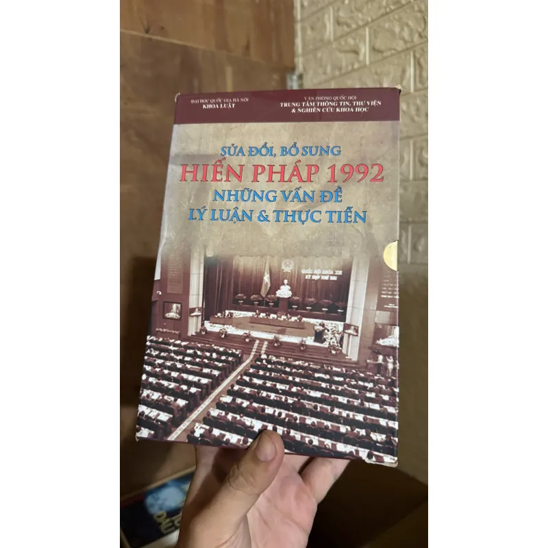 Sách nội bộ Sửa đổi, bổ sung Hiến Pháp 1992 , boxset đẹp và hiếm -TH1 721129
