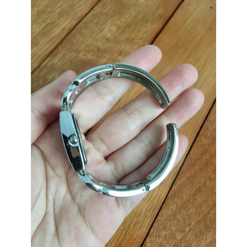 Tặng kèm đơn Váy áo 707010