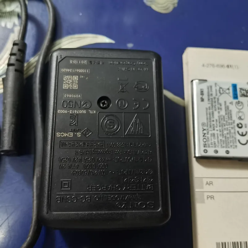 Máy chụp ảnh Sony - Tình trạng như mới 1001957