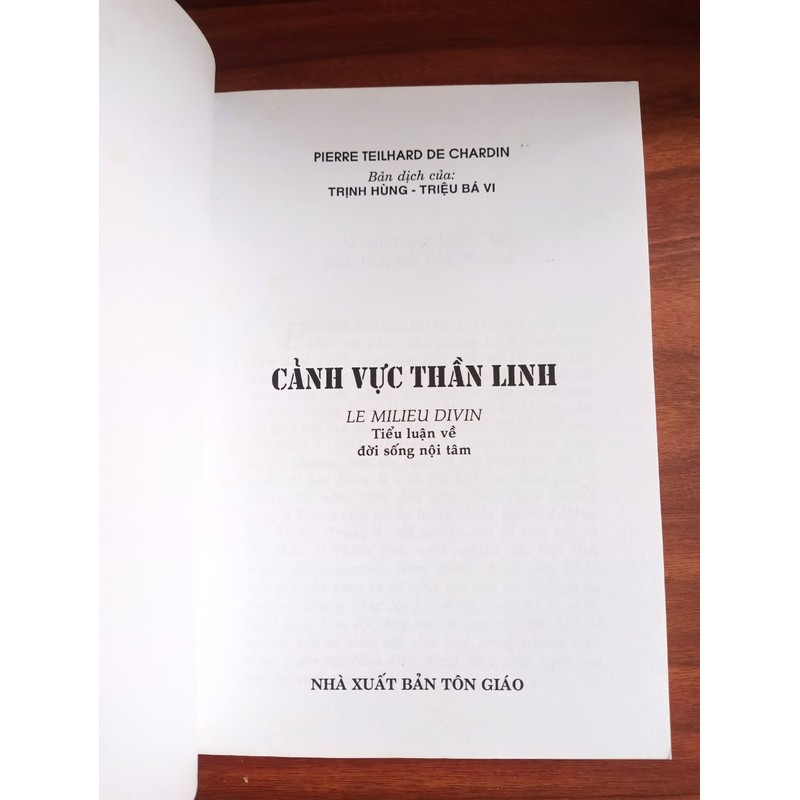 Cảnh Vực Thần Linh - Tiểu Luận Về Đời Sống Nội Tâm / Linh mục Pierre Teilhard De Chardin 186746