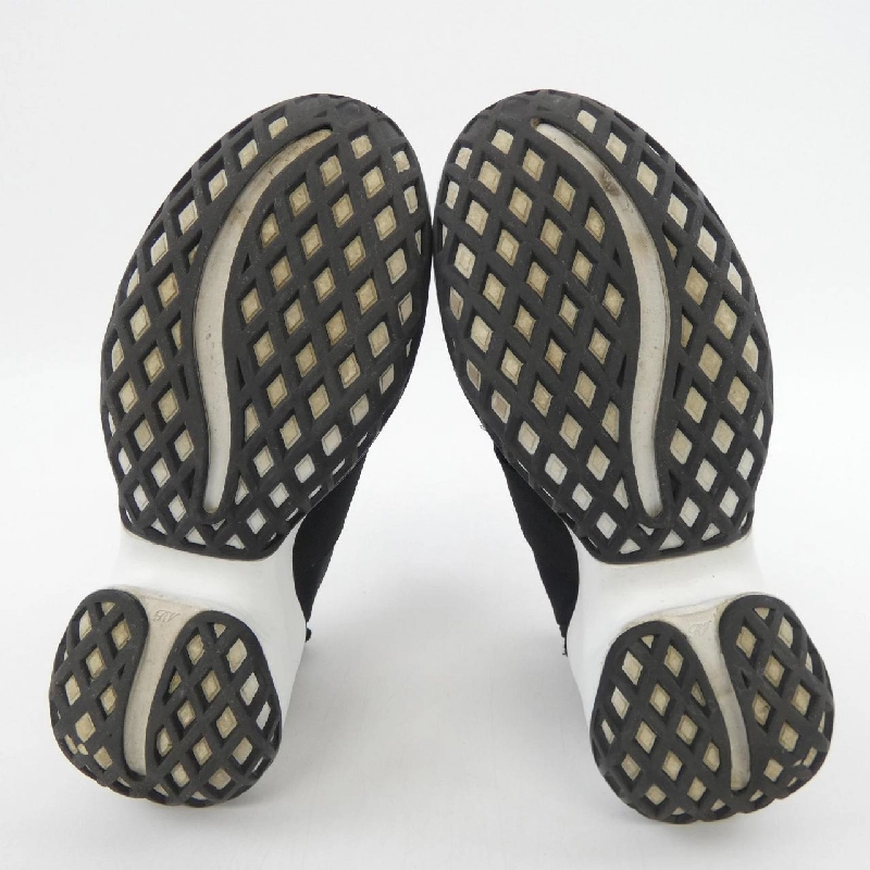 Giày sneaker Vivienne - Hàng hiệu Authentic 830285