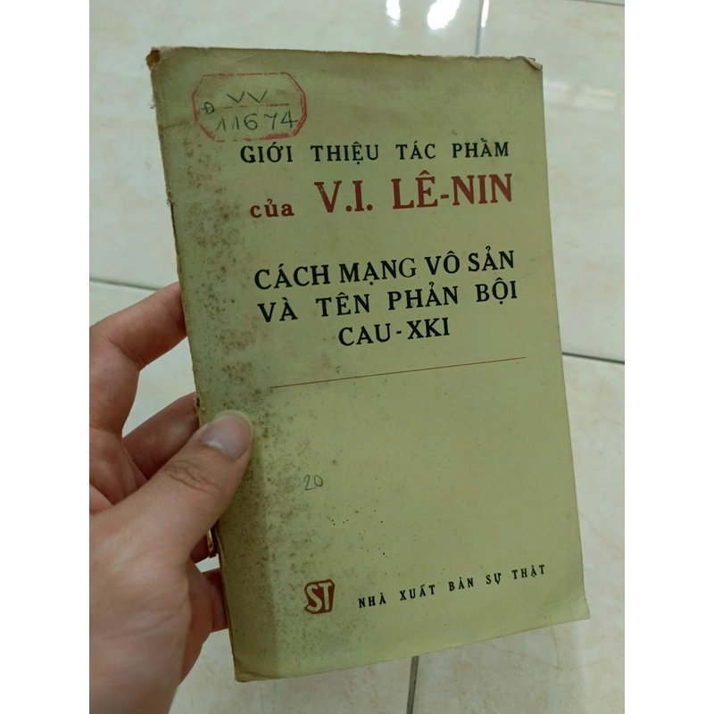 V.I.Lenin - Cách mạng vô sản và tên phản bội Causky 471687