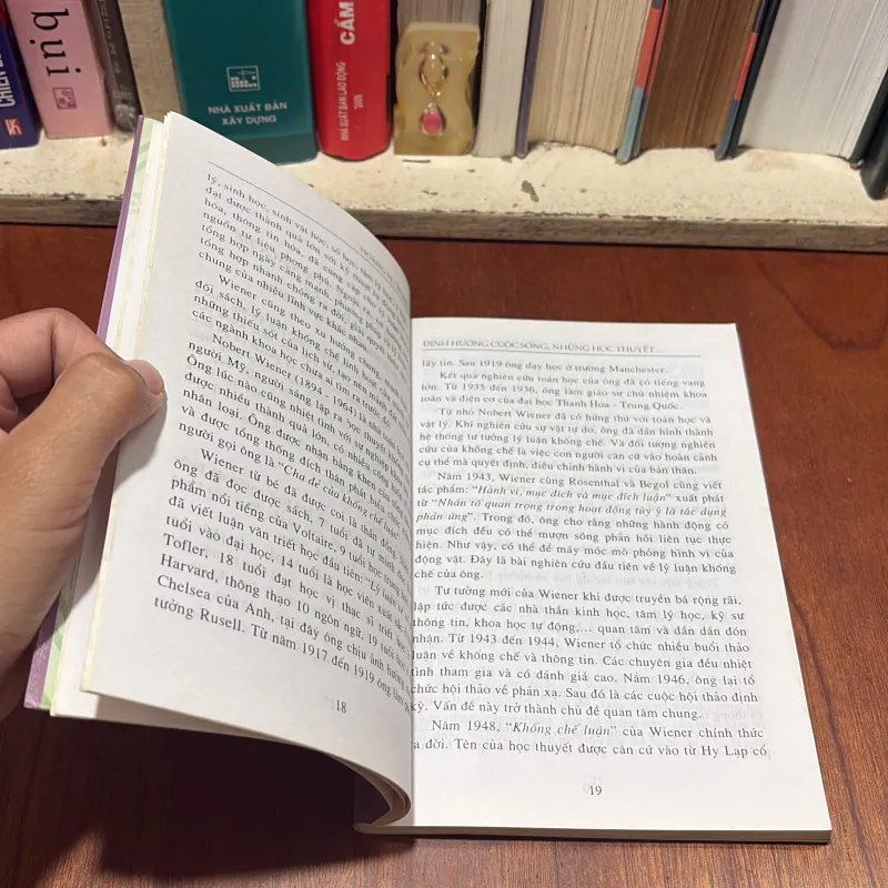 II Định Hướng Cuộc Sống: Những Học Thuyết Kinh Điển Bạn Cần Biết (Tập 2) - 2007 788719