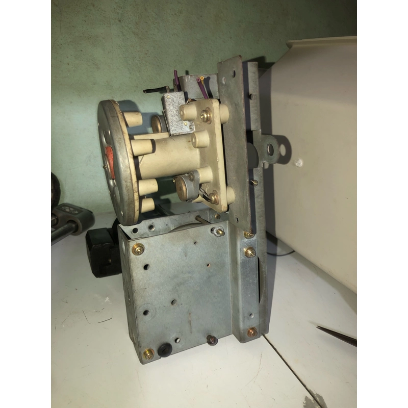Motor giảm tốc Yokogawa 200V Nhật. Chế tời kéo 445372