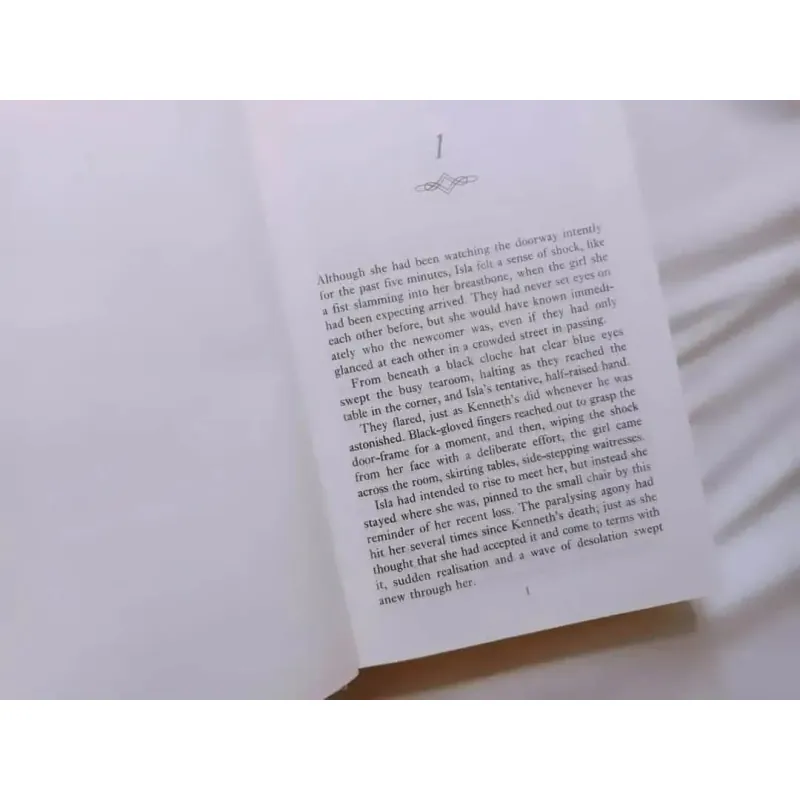 Omnibus - Evelyn Hood 756962