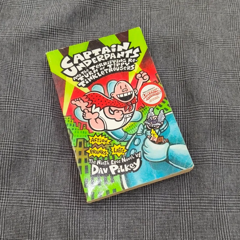 (Ngoại văn) Captain Underpants and The Terrifying Return of Tippy Tinkletrousers 1035866