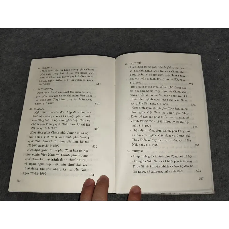 NIÊN GIÁM CÁC ĐIỀU ƯỚC QUỐC TẾ NƯỚC CỘNG HOÀ XÃ HỘI CHỦ NGHĨA VIỆT NAM KÝ NĂM 1992 701100
