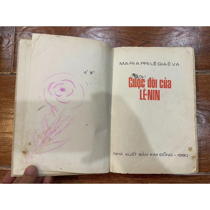 Cuộc đời của Lê nin  338608