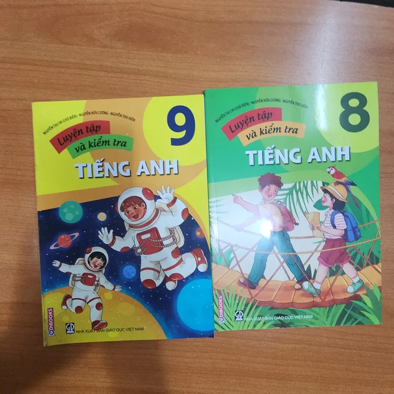 Combo 2 quyển Luyện tập và kiểm tra tiếng Anh lớp 8 và lớp 9 740588