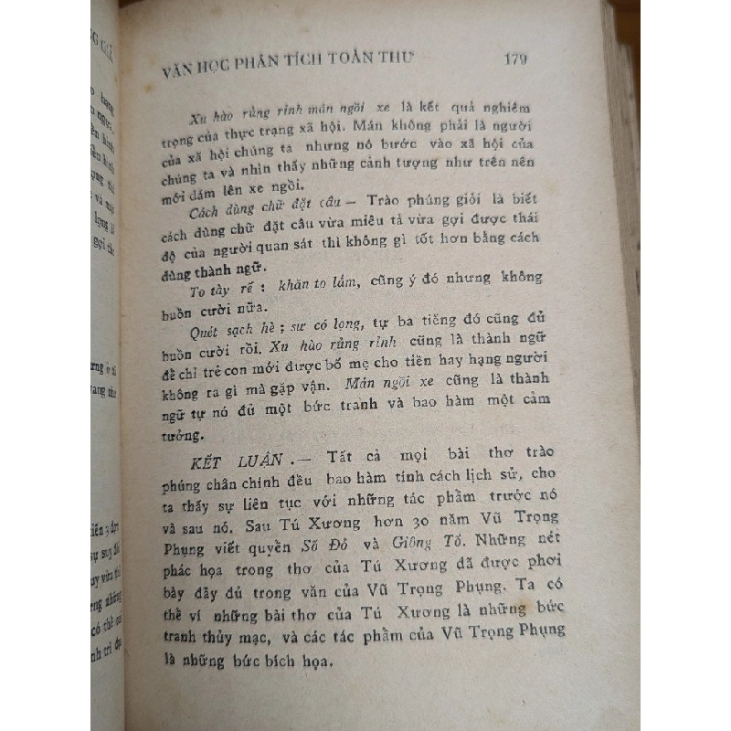 VĂN HỌC PHÂN TÍCH TOÀN THƯ - THẠCH TRUNG GIẢ 272203