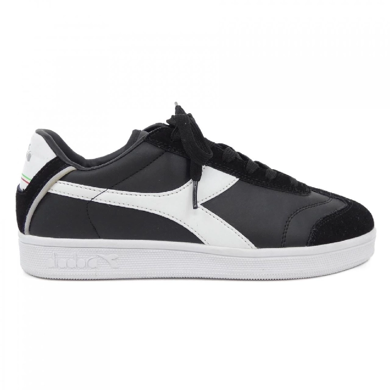 Giày thể thao DIADORA - Hàng hiệu Authentic 903865