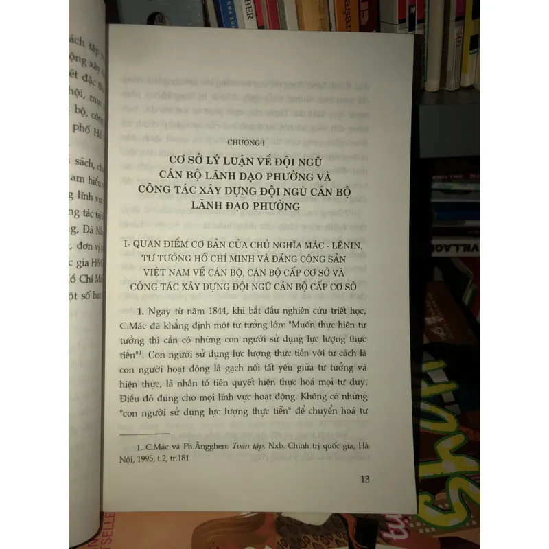 Luận cứ khoa học và một số giải pháp - Xây dựng đội ngũ cán bộ lãnh đạo phường hiện nay 707840