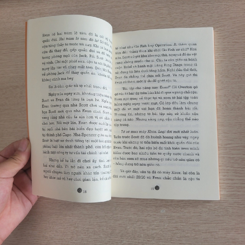 Phiên tòa khối bốn - Jacqueline Davies 538550
