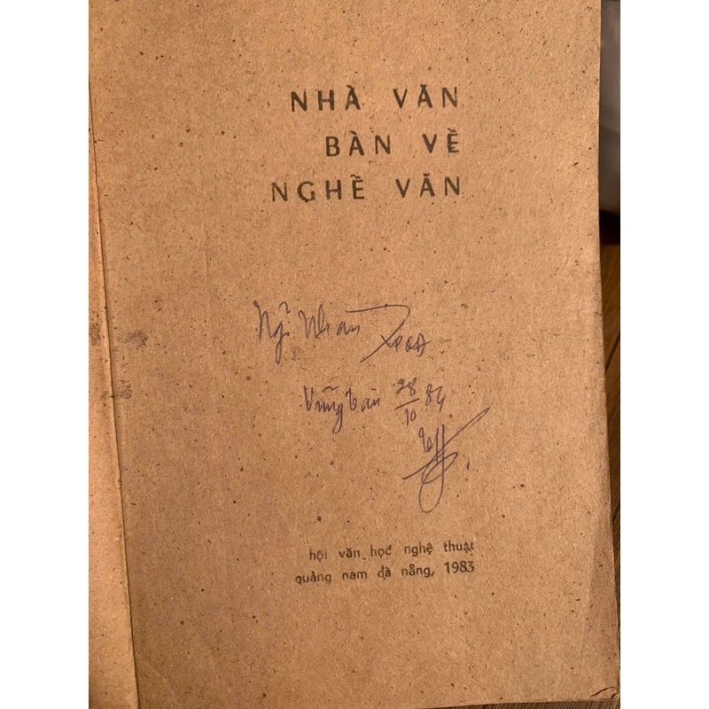 Nhà văn bàn về nghề văn _ 1983_ văn học nước ngoài 358402