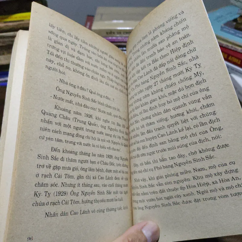 Chuyện Với Người Cháu Gần Nhất Của Bác Hồ - Hồng Khanh 1007035