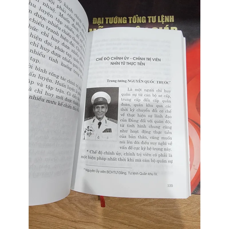 Người chính ủy 572759