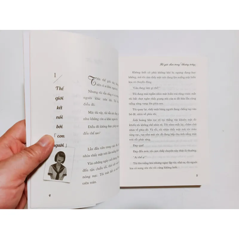 Thế Giới Chìm Trong Khoảng Trống- - Eeyo SAKURA 926559