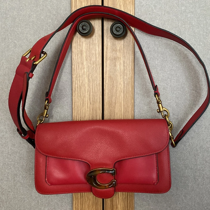 Túi Coach dòng Tabby đỏ (đeo vai, đeo chéo) 525517