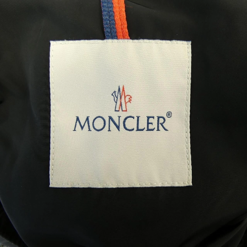 Áo khoác MONCLER MALACHITE 633009