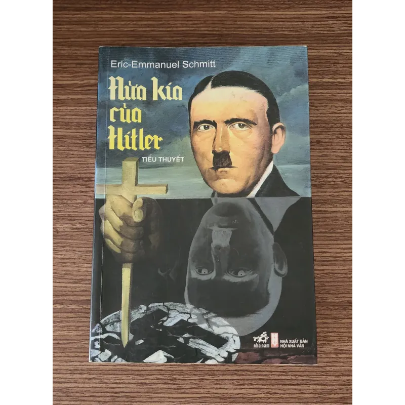 Tiểu thuyết NỬA KIA CỦA HITLER (Eric-Emmanuel Schmitt) - 576 trang 1027962