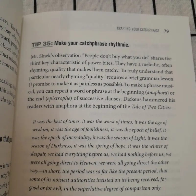 Sách ngoại văn Anh- HOW TO DELIVER A TED TALK- Tg. Jeremey Donovan.  934153