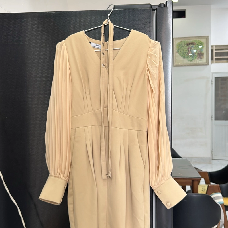 Đầm thiết kế Linh Nhi design size S mới 518599
