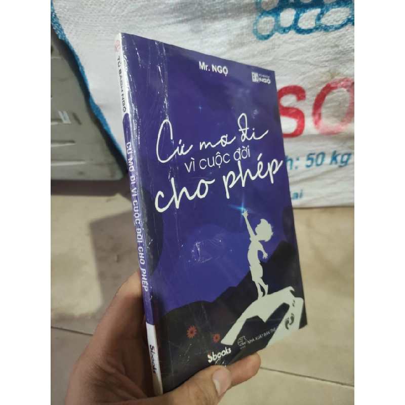[Phiên Chợ Sách Cũ] Cứ mơ đi vì cuộc đời cho phép 2303 412366