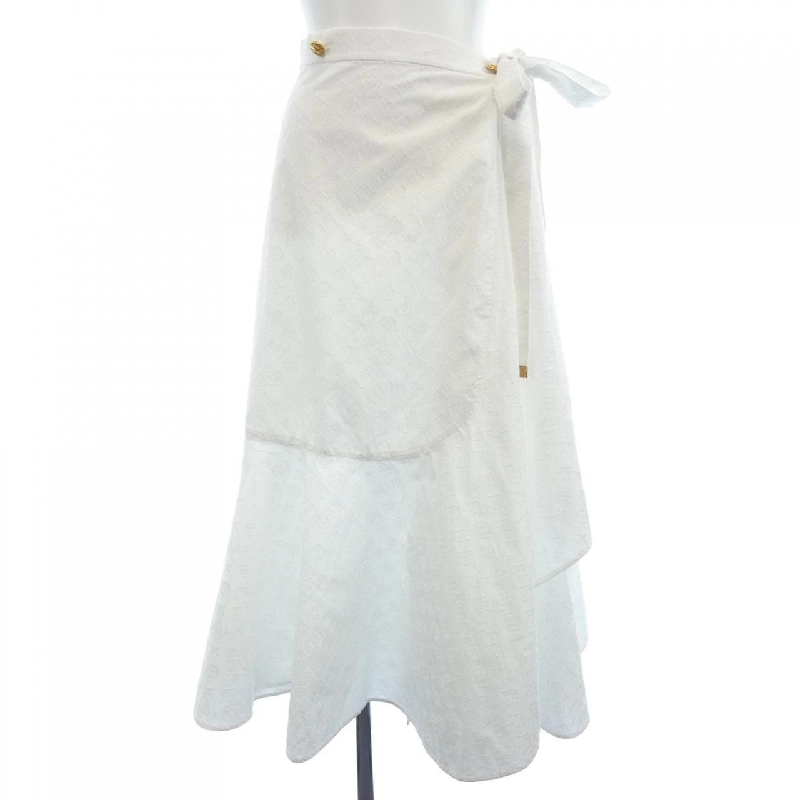 Chân váy cuốn Monogram Relief của Louis Vuitton FNSK18AQV - Hàng hiệu Authentic 818060