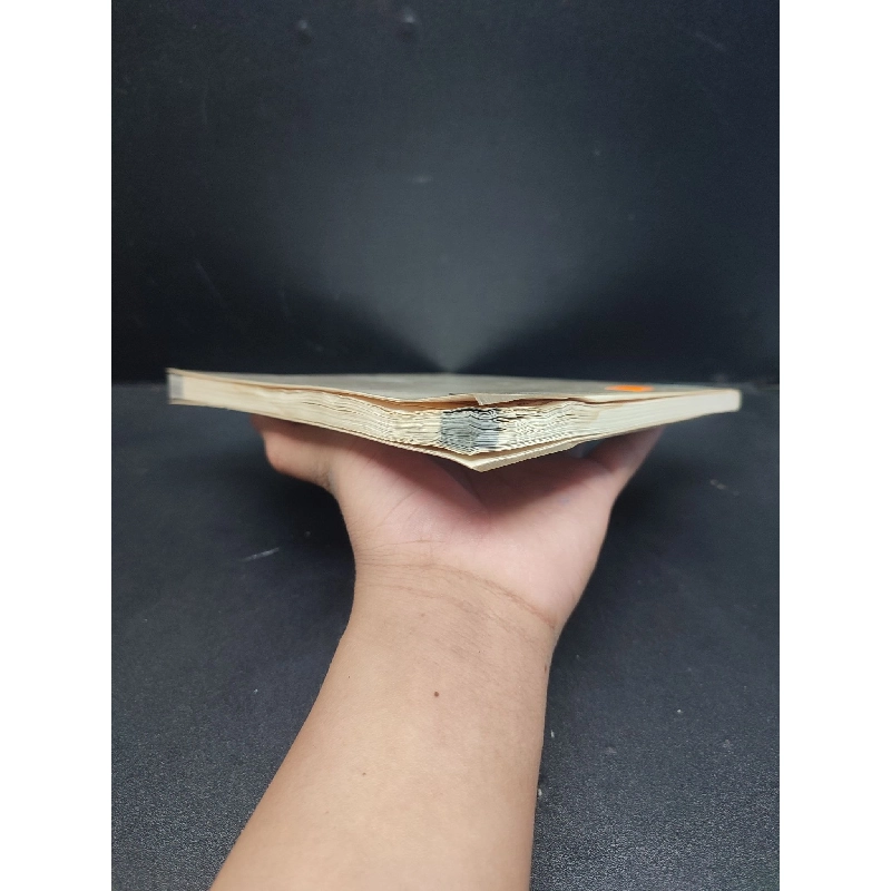 Đi qua thương nhớ - Có bao nhiêu người đã đi qua thương nhớ mà quên được nhau? mới 60% ố ẩm 2013 HCM1406 Nguyễn Việt Phong SÁCH VĂN HỌC 915455