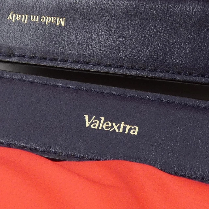 BÌNH ĐỰNG VALEXTRA 656082