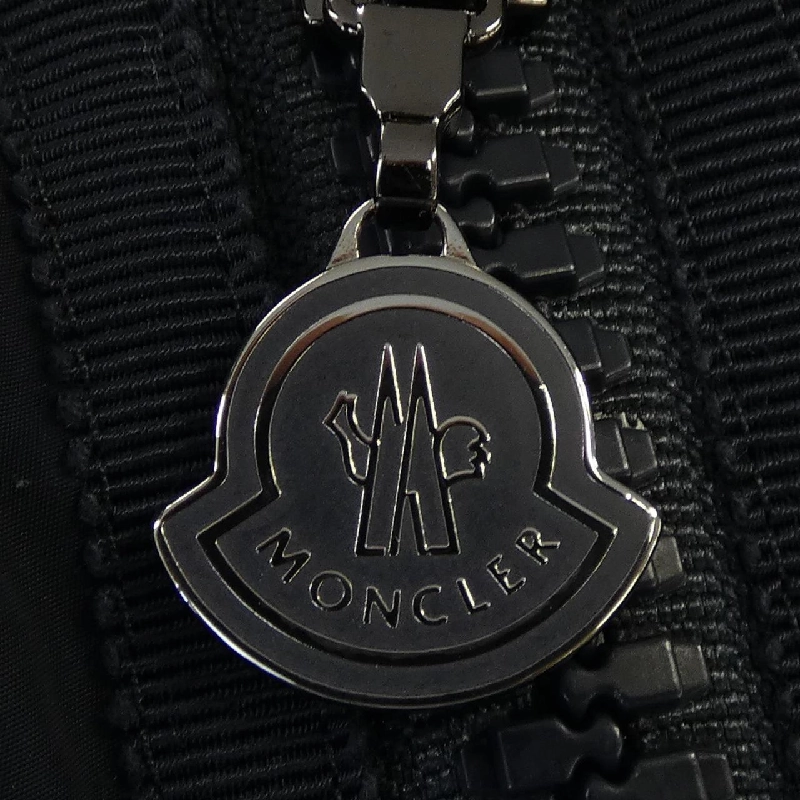 Áo khoác lông vũ MONCLER 641471