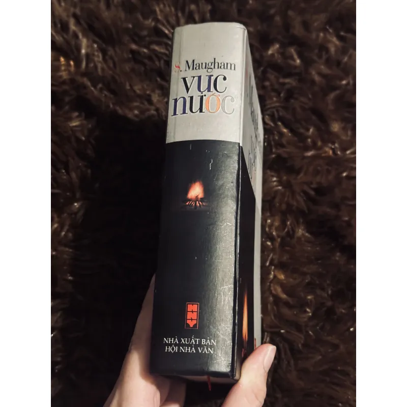 Vực nước - S. Maugham (bìa cứng) 714626