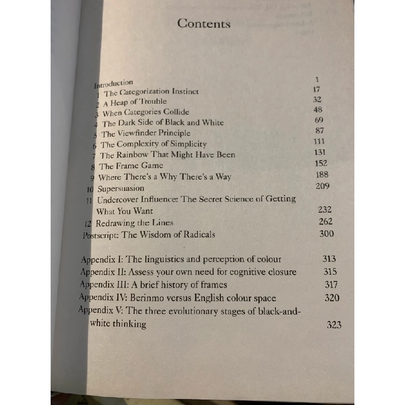 BLACK AND WHITE THINKING: THE BURDEN OF A BINARY BRAIN IN A COMPLEX WORLD by Kevin Dutton 177833