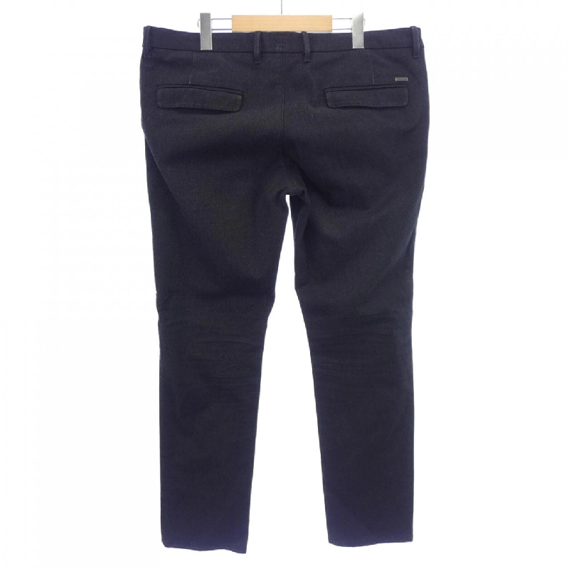 Quần HUGO BOSS - Hàng hiệu Authentic 887548